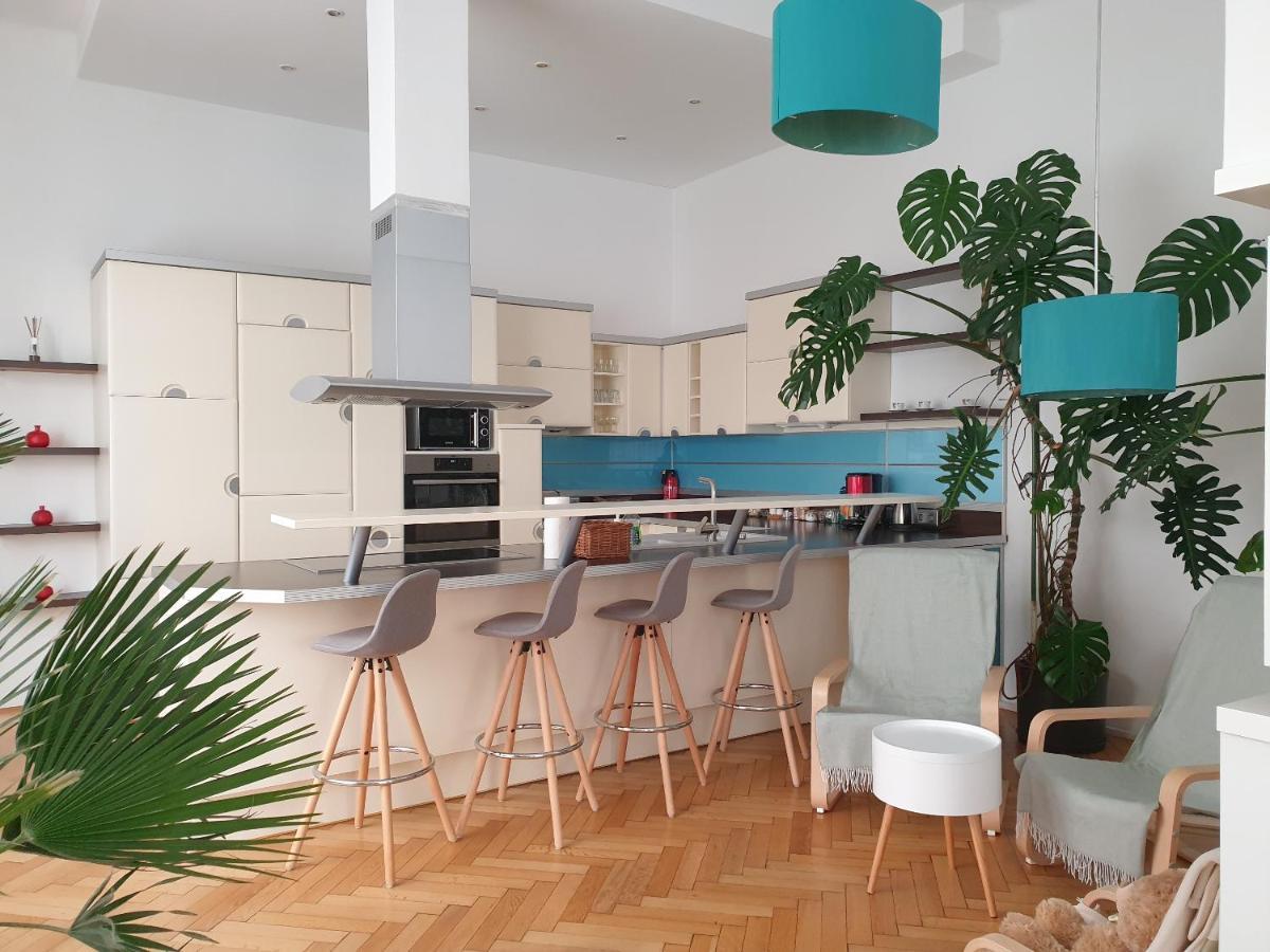 Sunny And Spacious Apartment Near City Centre เวียนนา ภายนอก รูปภาพ